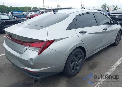 2021 Hyundai Elantra Sel z USA, uszkodzony, nr VIN 5NPLS4AG8MH005921